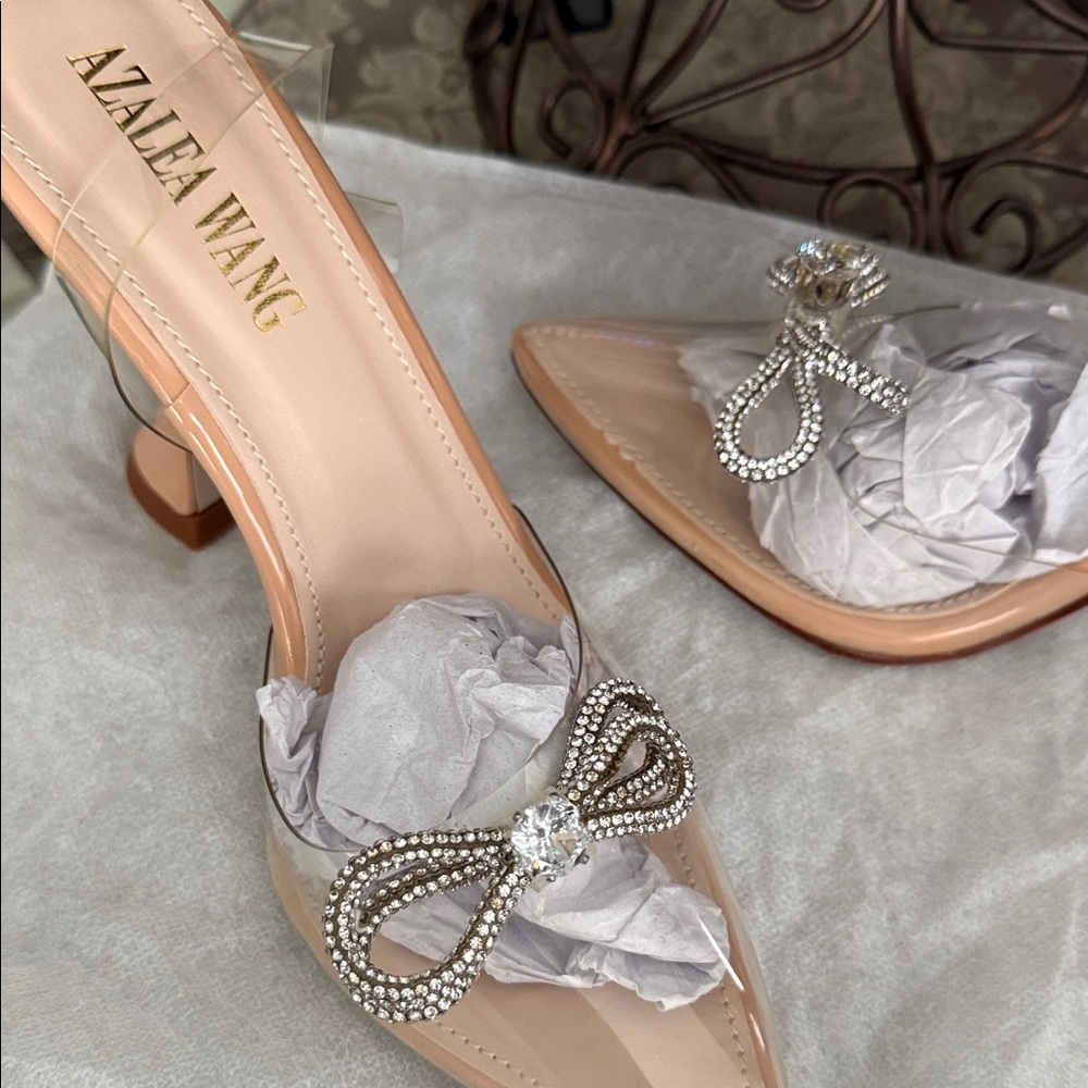 NEW Azalea Wang Blush Crystal Bow Clear Strap Mules. Includes dust covers - Picture 4 of 8